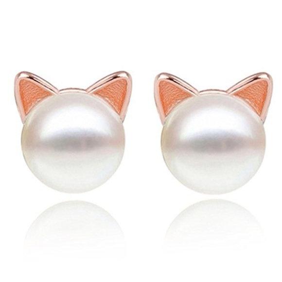 Jewelry - ❤️4 for $20 Sale❤Rose Gold Cat Pearl Stud Earrings